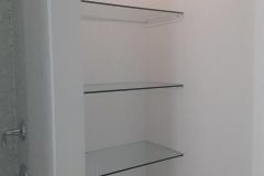 Lemon-Bay-Glass_Glass-Shelves-bathroom_2
