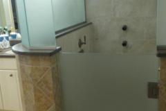 Lemon-Bay-Glass_Shower-Enclosure_Half-Shower-Door_110620