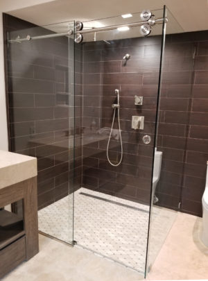 Glass_Frameless Sliding Shower Enclosure_Lemon Bay Glass