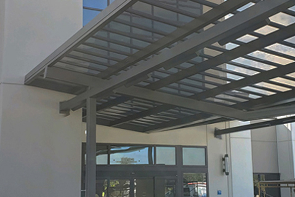 Lemon Bay Glass_Medical - Hurricane Impact Glass - Storefront - Curtain Wall - Overhang