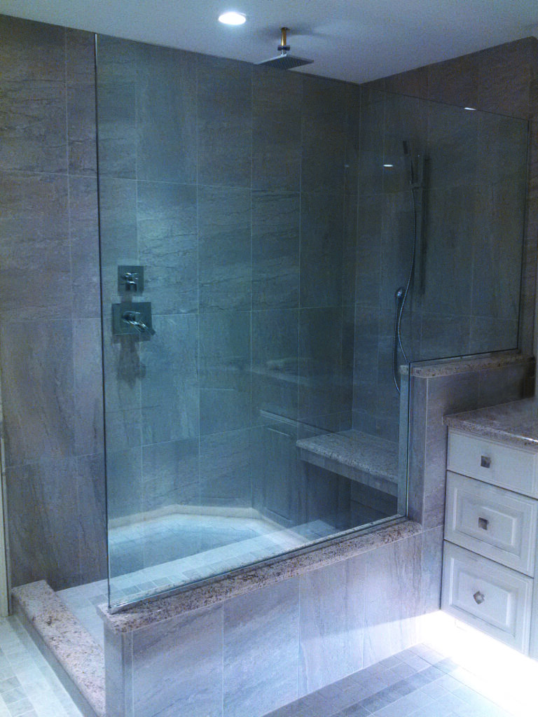 Lemon Bay Glass_Glass-Panel_Heavy Glass Panel_Heavy Glass Shower Enclosure